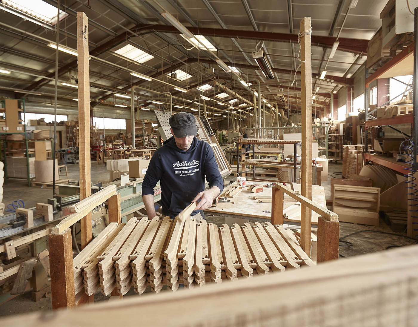 Partie menuiserie de l'atelier de fabrication de meubles Bosc