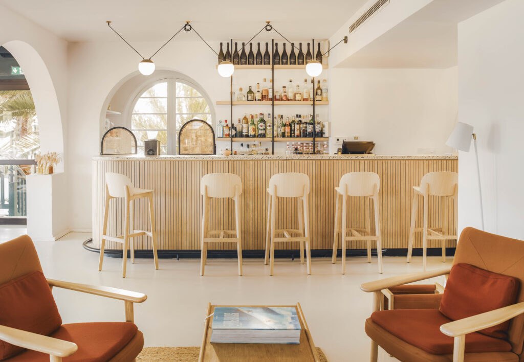 Tabourets Lanas au bar des Hortensias - Hossegor