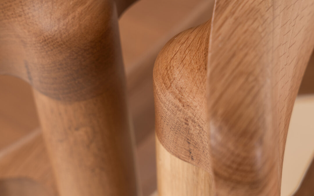 Solid wood and color: the winning combo